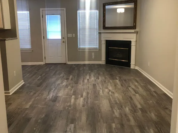 121 Palm Dr, Enterprise, AL 36330