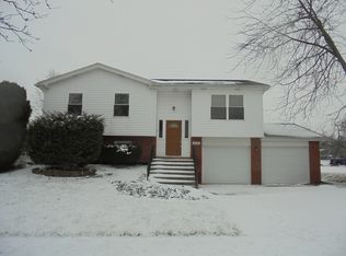 6103 Aspen Ln, Evergreen Park, IL 60443