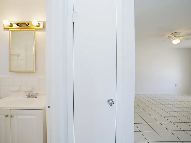 1193 S Alhambra Cir — Photo 17
