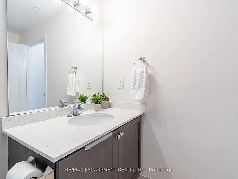 16 Concord Pl S #205 — Photo 23