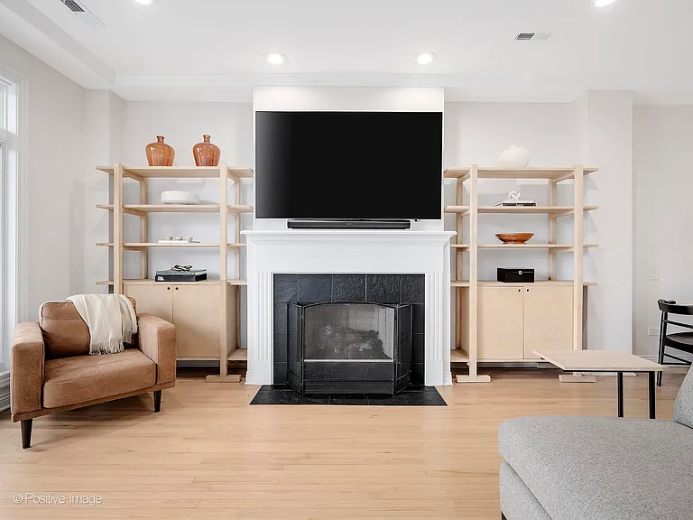 1355 W Washington Blvd #3B — Photo 4