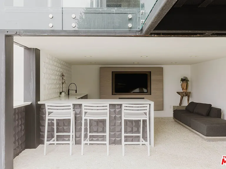 8842 Evanview Dr — Photo 42
