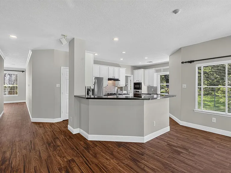 108 Oak Creek Ln — Photo 17