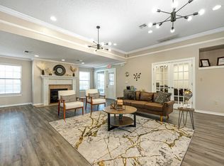 Yukon on 15th, Yukon, OK 73099