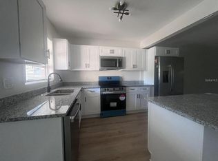 1355 Lakeview Rd, Clearwater, FL 33756
