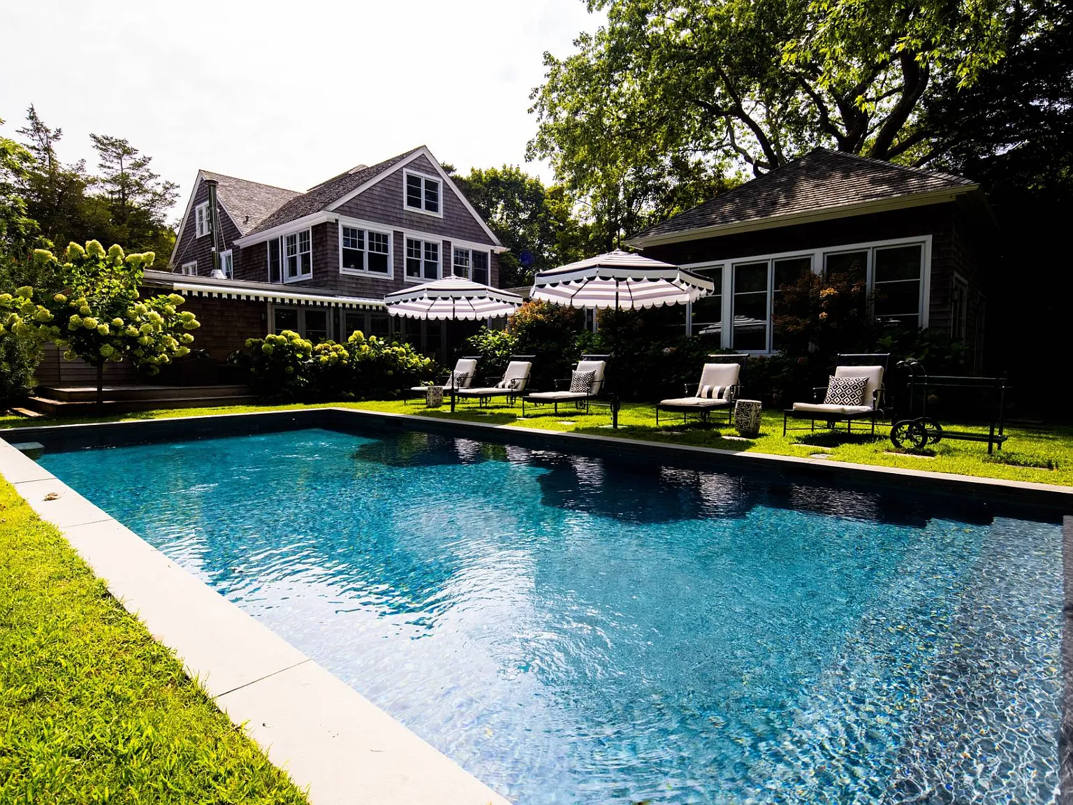 A Design-Forward Hamptons Escape Featured in HC&G — Photo 3