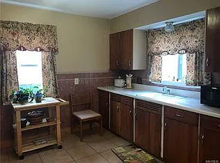 82 Callodine Ave — Photo 4