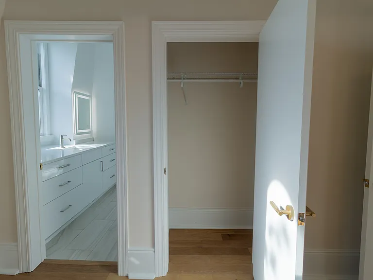 17 N Pearl St #4 — Photo 14