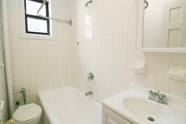 Rented by Voro New York | media 13
