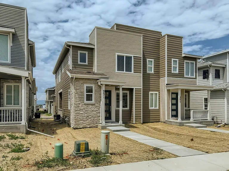 9671 Truckee St — Photo 1