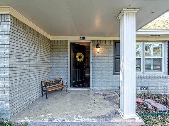 2nd image of 408 White Oak Dr