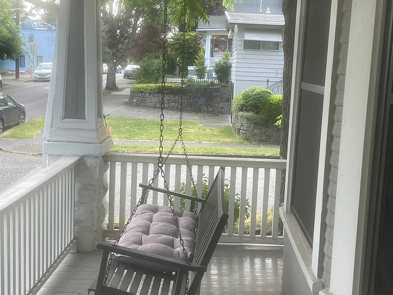4836 SE Franklin St — Photo 3