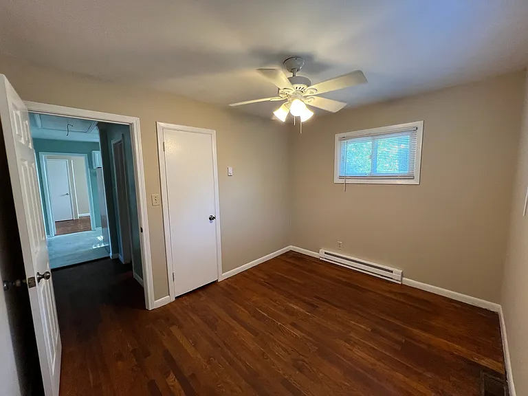 1405 Larson St — Photo 21