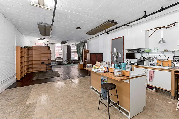 Rented by Gilroy Lisa LREB | media 41