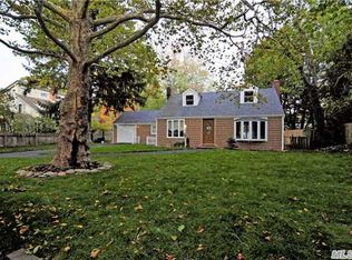39 Homestead Ave, Port Jefferson Station, NY 11776