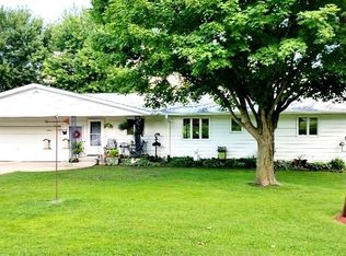 20970 Luther Rd, Sterling, IL 61081