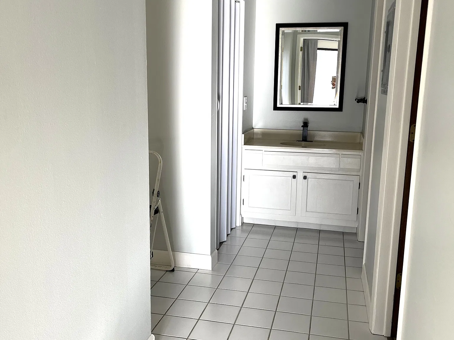 1 bed, 840 sqft, $1,400 — Photo 4