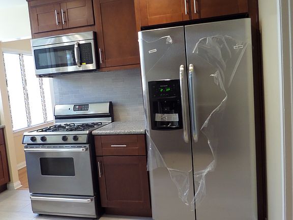 new fridge/icemaker, stainless steel appliances