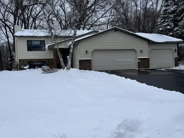 281 Woodridge Dr, Vadnais Heights, MN 55127