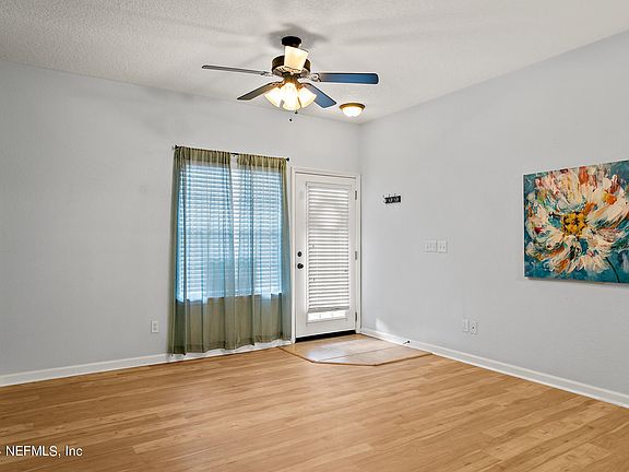 4th image of 575 OAKLEAF PLANTATION Parkway #1202