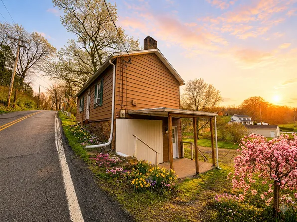 406 Pierson Run Rd, Pittsburgh, PA 15239