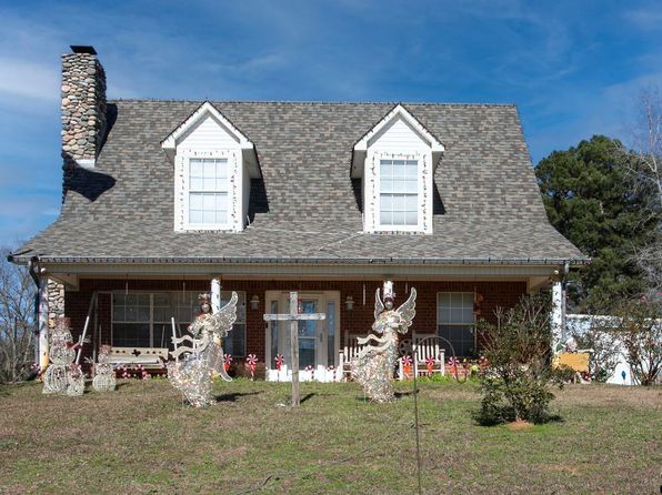 997 Sycamore St, Overton, TX 75684