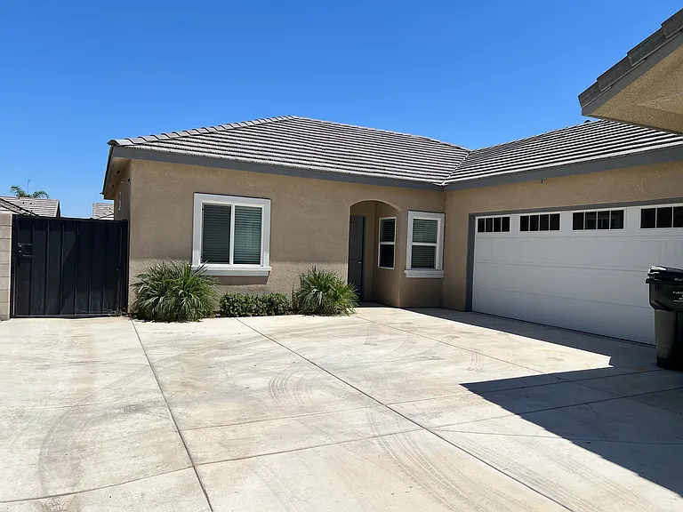 8608 Frankie Lou St #B — Photo 1