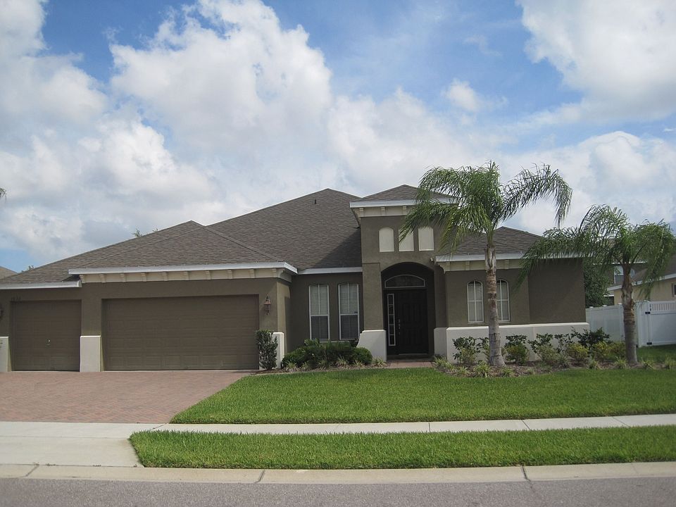 New 4/4 home for rent