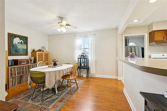 6 bed, 1.0 bath, 1050 sqft, $1,850 — Photo 3
