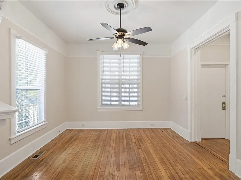2301 Abercorn St #A — Photo 22