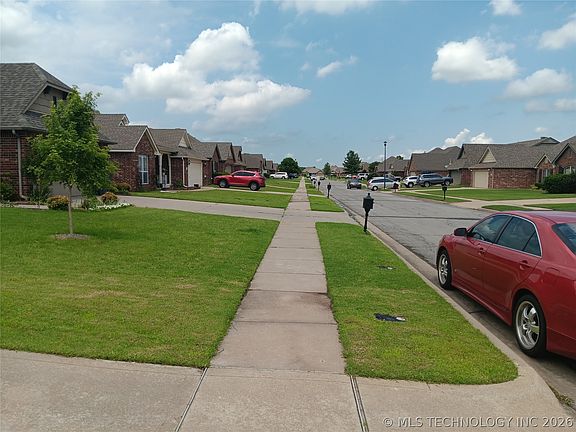 5th image of 4734 S 178th Ave E