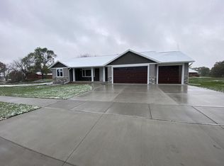 2710 Beyer Rd, Onalaska, WI 54650