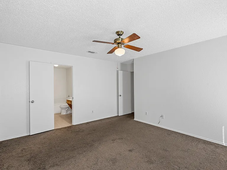 2804 Monthaven Dr — Photo 13