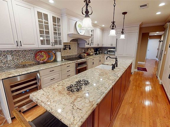 5th image of 132 Colony Dr #132