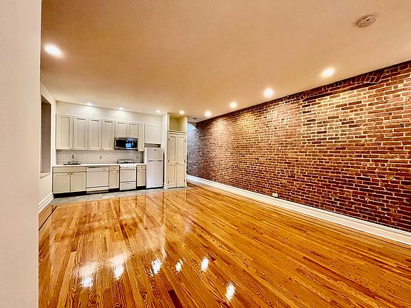 2nd image of 127 E 90th St APT 3B