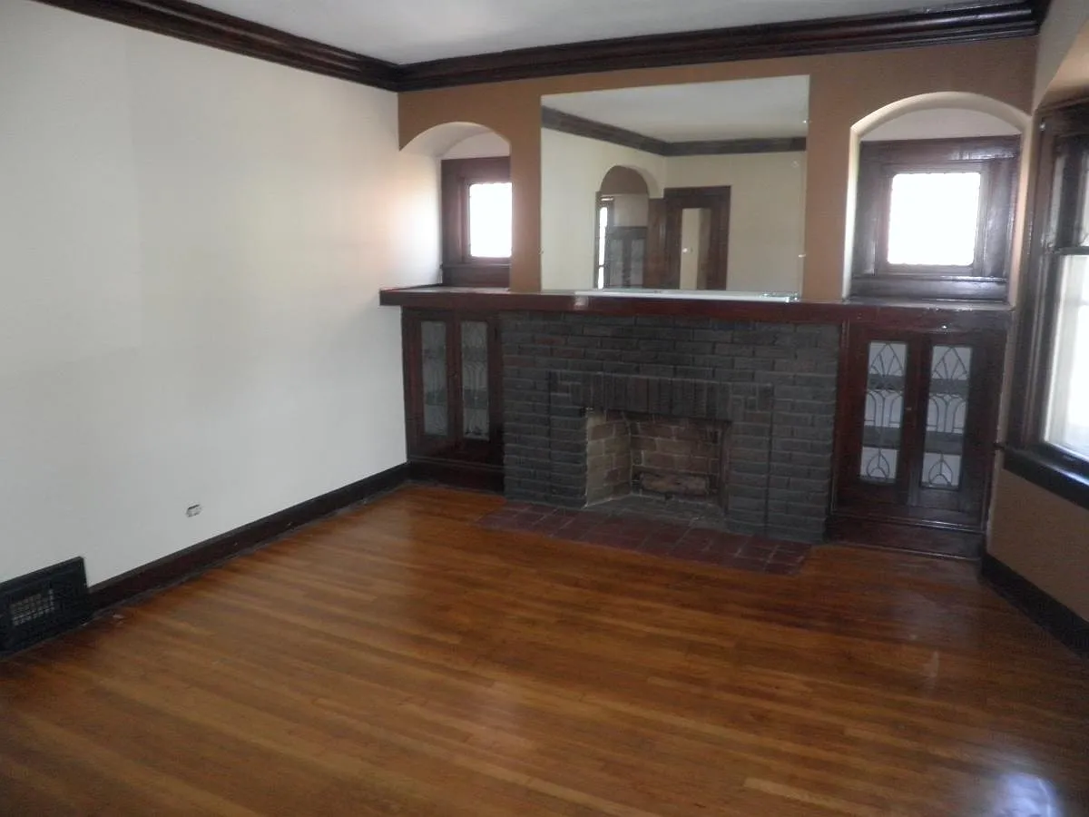2 bed, 1150 sqft, $1,500 — Photo 3