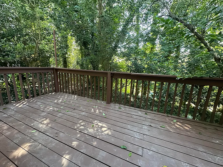 1801 Queen Anne Ct — Photo 9