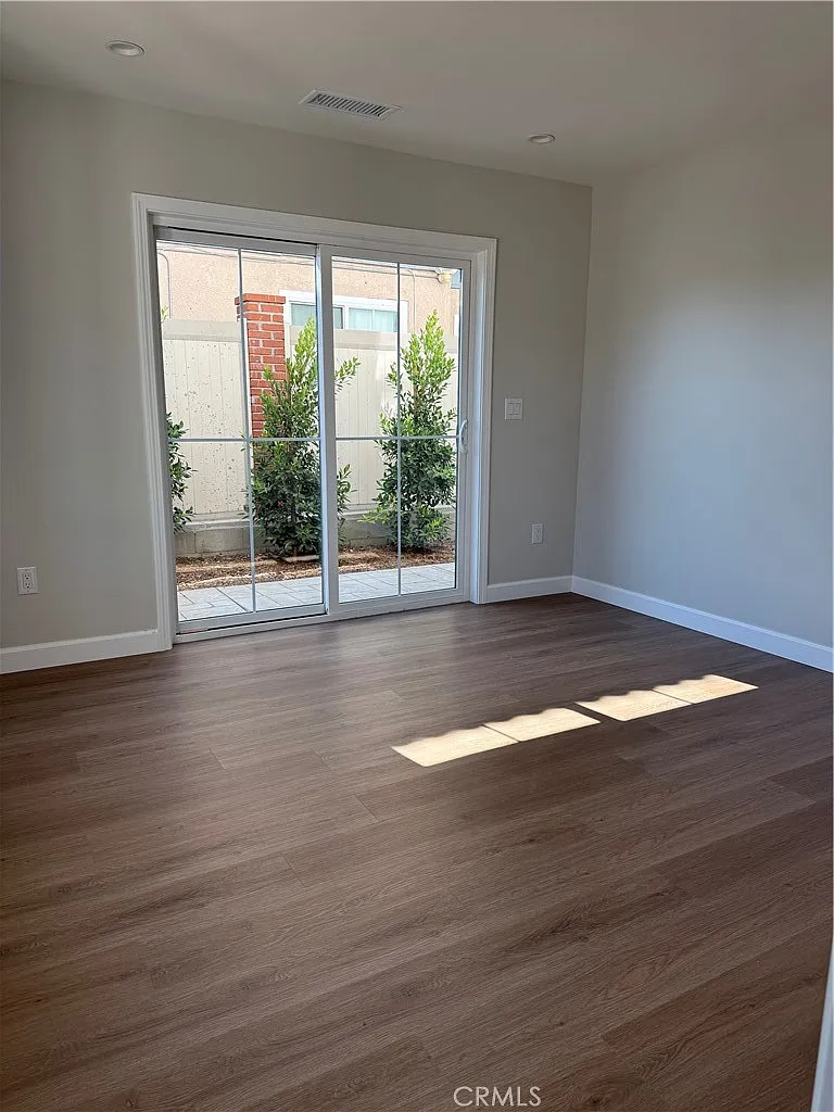 4 bed, 3.5 bath, 1598 sqft, $3,995 — Photo 4