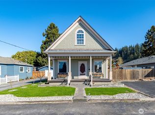 625 E Hazel Avenue, Burlington, WA 98233