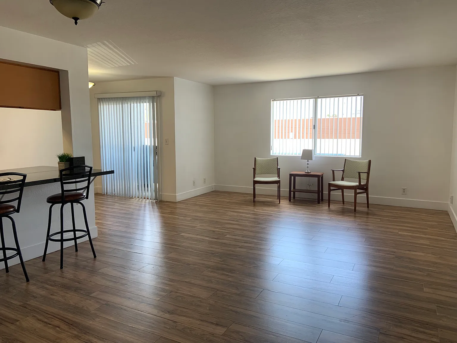 270 W Linden Ave — Photo 1