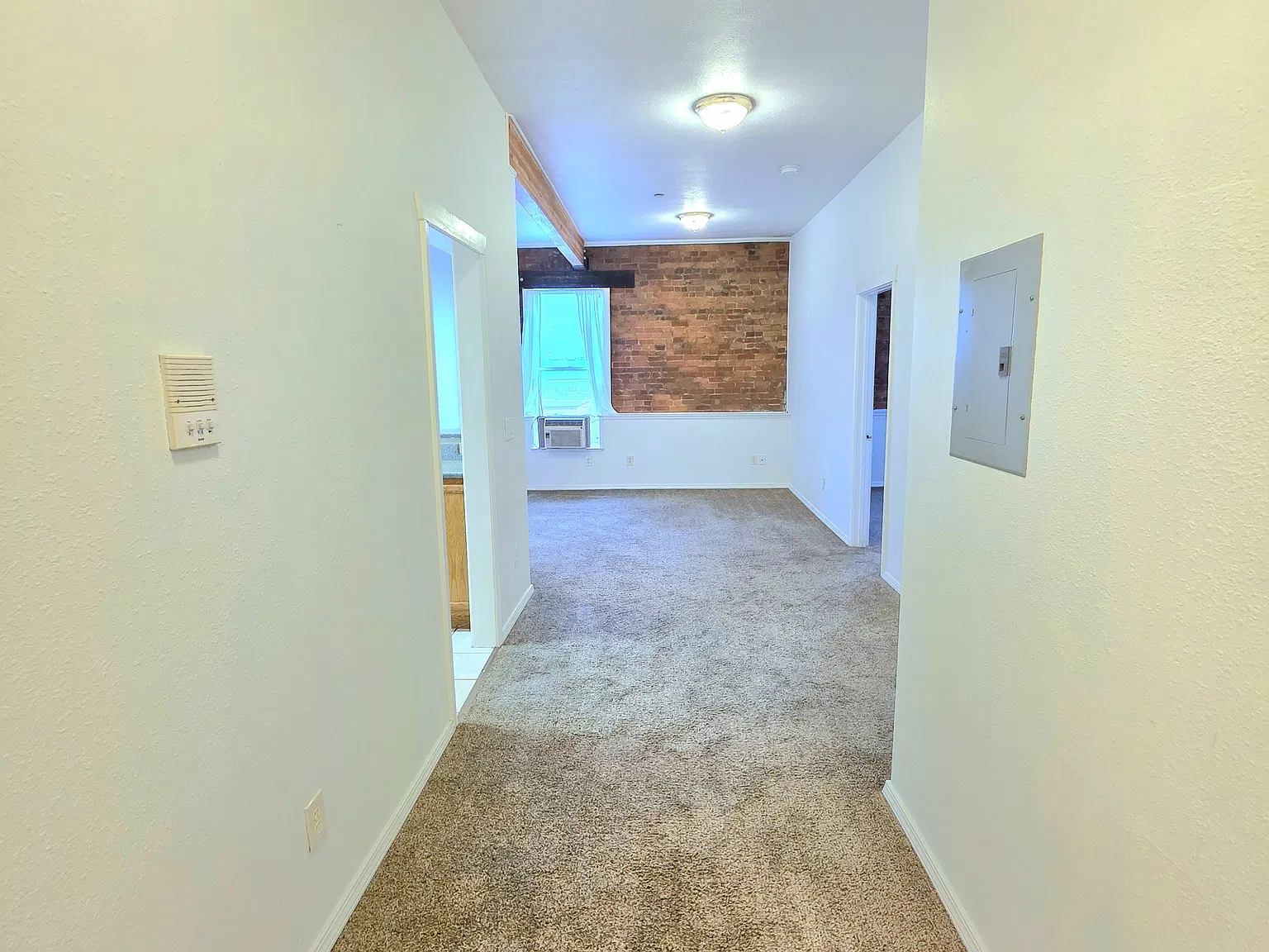 2 bed, $995 — Photo 2