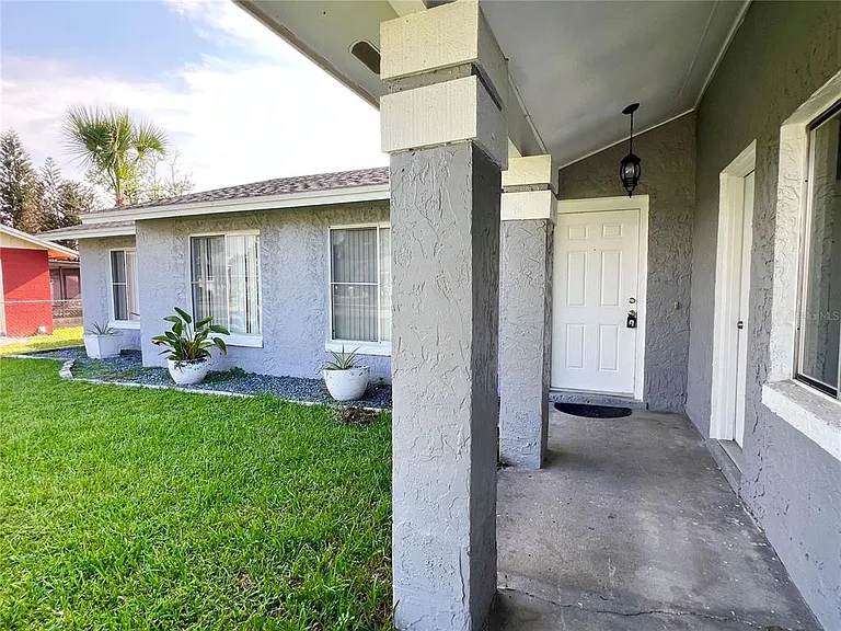 11340 Cardiff Dr — Photo 3