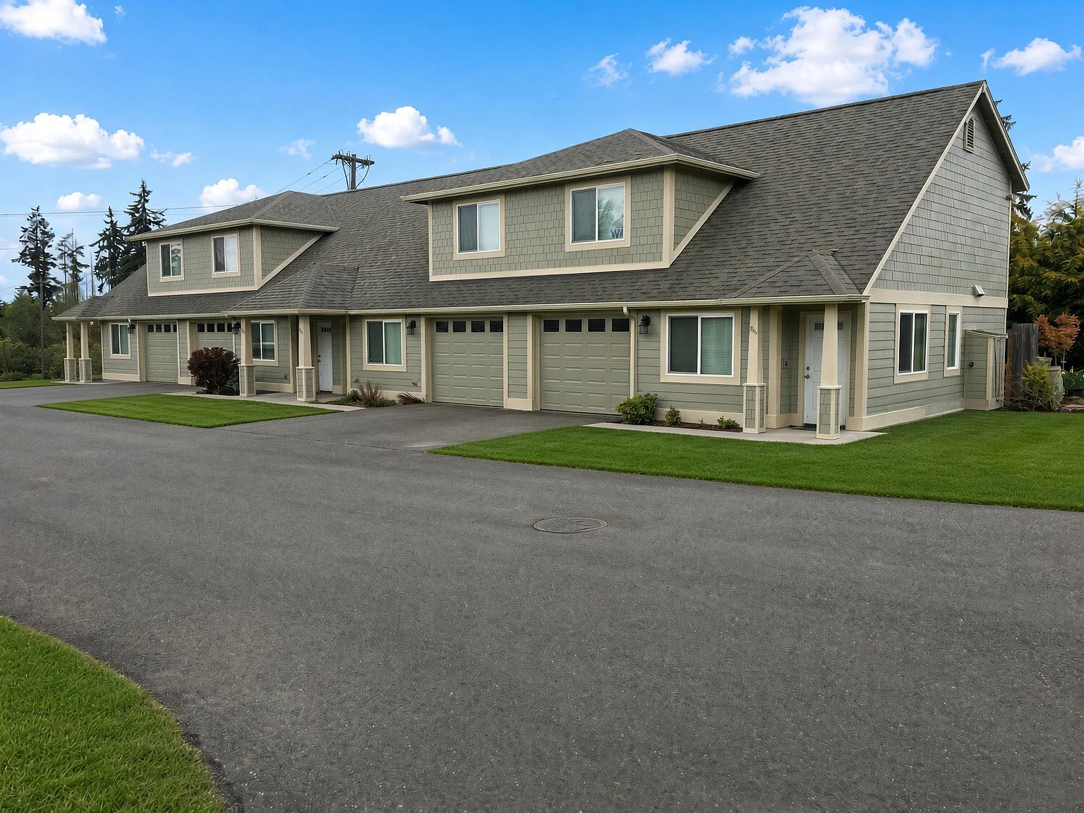 2 bed, 1.5 bath, 952 sqft, $1,800 — Photo 1