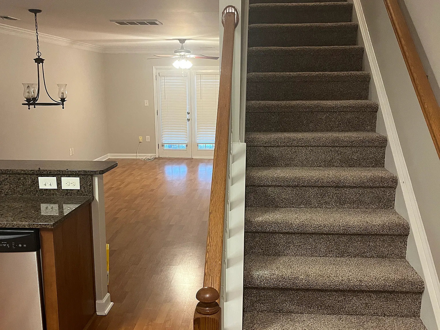 2 bed, 1.5 bath, 952 sqft, $1,850 — Photo 2