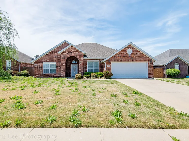 3500 Bluff Creek Loop — Photo 1