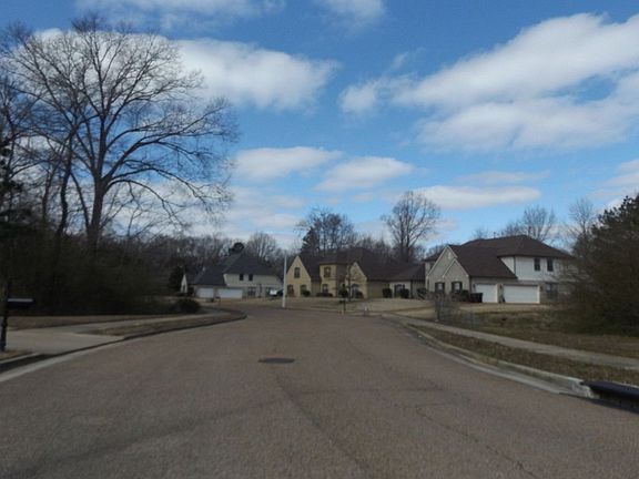 5th image of 8135 Hunters Meadow Ln