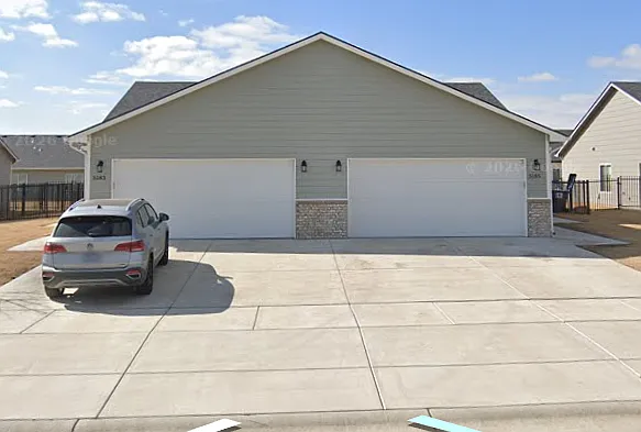 5183 N Cypress St #1 — Photo 1