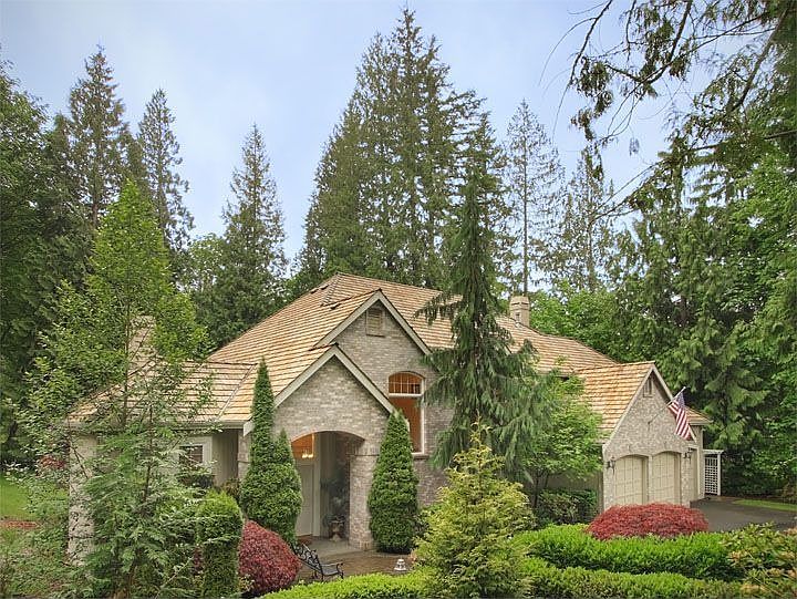 Woodinville Oasis on 1.25 acres
