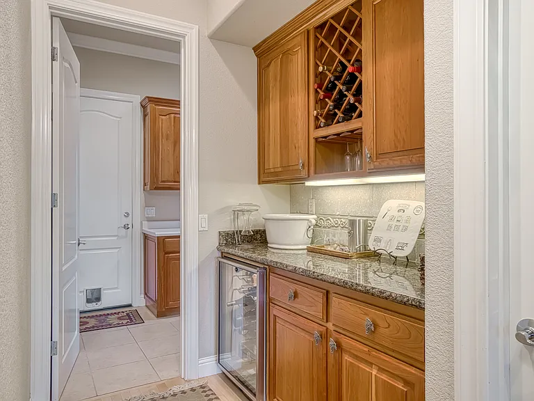 2703 Brush Creek Rd — Photo 26