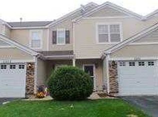 2270 Flagstone Ln, Carpentersville, IL 60110
